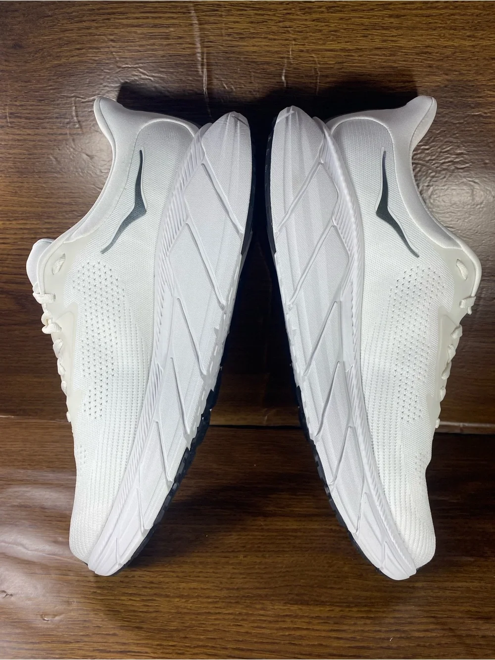 Hoka Men's Arahi 7 shoe size